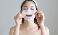 如何通过行善积德来改变自己的面相，使其越来越好？