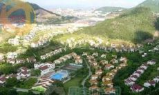 了解风水学如何通过靠山和靠水来决定住宅的风水效应