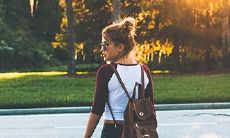 属兔且双子座的A型血女性：生肖星座双重影响的性格特征分析