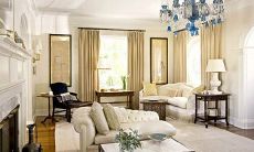 如何根据风水学理念在客厅摆放盆景和鲜花？（How to place indoor plants and flowers in the living room based on feng shui principles?）