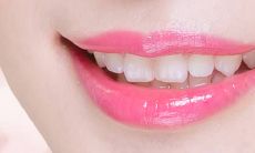 梦见自己掉了牙齿又长了出来（梦见牙掉了里面有新牙）