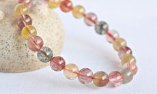 彩发晶和金发晶哪个招财好（黄水晶配什么最招财）