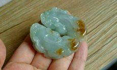 招财适合戴什么玉石（女人戴什么招财最灵验）