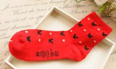 属蛇的人穿什么颜色的衣服运势好（属蛇人永远最旺的颜色）