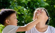 梦见孩子被打是什么意思周公解梦（周公解梦梦见自己生孩子）