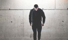 狮子座厌烦你的表现男（狮子座觉得你烦了）