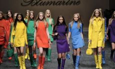 五行属火应该穿什么颜色（五行属火穿什么颜色最好）