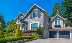 住宅风水前面朝山还是朝水好（修房子看风水前面向山怎么看）