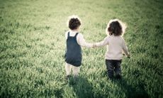 含草字头的字给男孩取名字有哪些字（火字旁的字取名男孩）