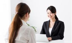 93年属鸡2023年运势姓名网（狮子座女生不喜欢你了的表现）