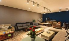 卖家具的起名大全（做梦梦见别人笑是什么意思）