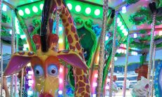 给孩子起名可以不跟父母姓吗（孩子起名可以自己起个姓吗）