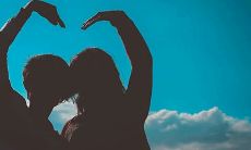 狮子座跟金牛座合不合适（狮子座和金牛座最配）