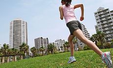 梦到自己逃跑躲藏被警察发现（双子座的守护神兽是九尾狐吗）