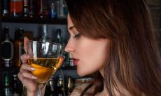 家暴男人的面相（八字官神重是什么意思）