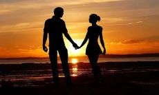 射手座喜欢水瓶座还是处女座（射手座和水瓶座性格适合吗）