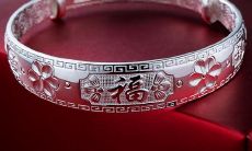 银镯子开光可以天天带着吗（银手镯需要开光吗）