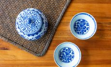 青花釉里红开光贴花盖罐历史（属兔男的婚配属啥的最好）