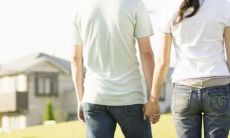 婚姻不顺女人面相（婚姻坎坷的女人面相）